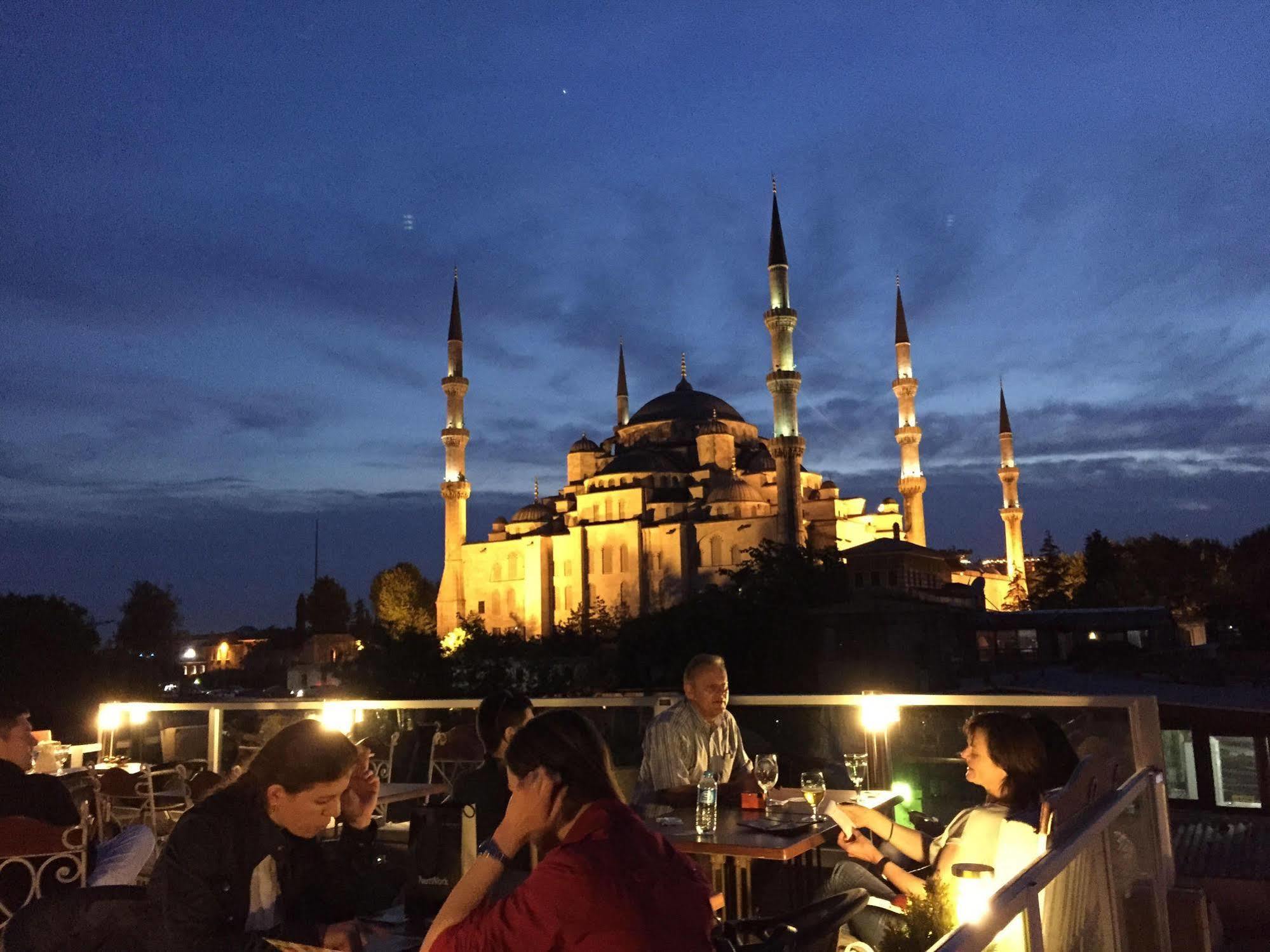 Nobel Hostel Istanbul Eksteriør billede